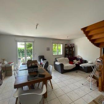 Location - Maison - 5 pièces - 95.00 m² - saint Etienne De Tulmont - Photo 1