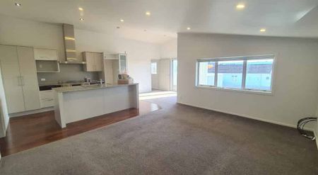 CITY CENTRE - 3 BEDROOMS - Photo 2