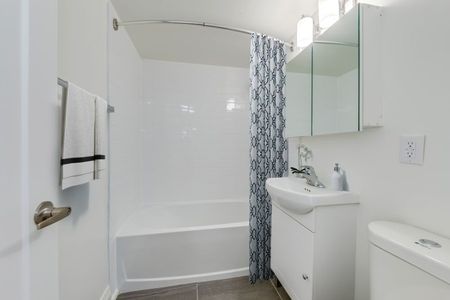 2&4 Milepost, 52, 54, 56, 58 Thorncliffe Park Drive - Photo 4