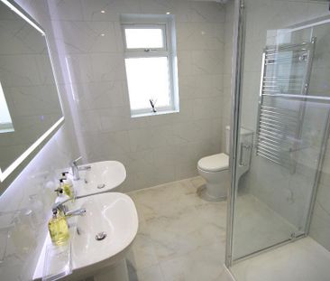 1 bedroom in a house share to rent - Photo 3