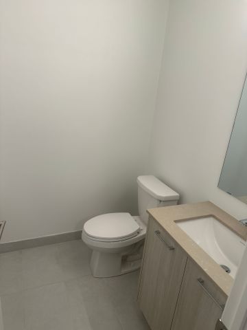 For Lease - 3250 Carding Mill Trail Unit# 307, Oakville, Ontario - Photo 5