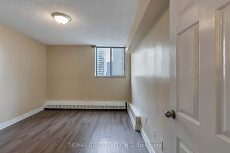 For Lease - 340 Dixon Road Unit# 513, Toronto, Ontario - Photo 5