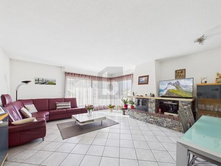 SPACIEUX ET LUMINEUX AVEC UNE VUE MAGNIFIQUE - Photo 3