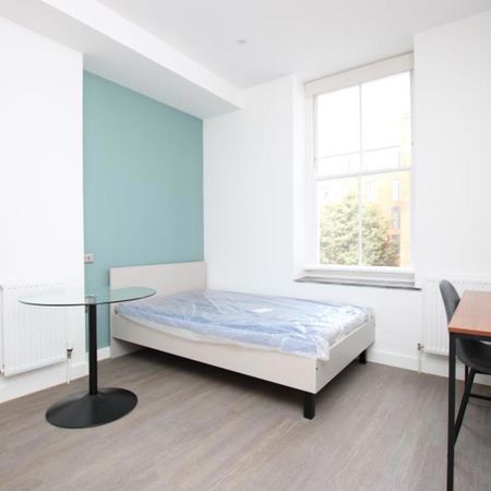 50% off your first month’s rent if you sign up in April! We have serveral studios available for the 25/26 academic year across a number of locations. Utilities (water, heating, electric and wifi) are an additional £167.50pcm - Photo 3