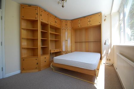 4 bedroom townhouse to rent - Photo 3