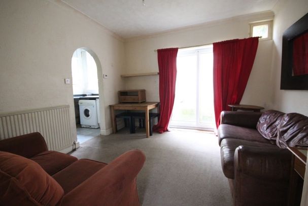 4 Bed Terraced House, Milner Road, BN2 - Photo 1