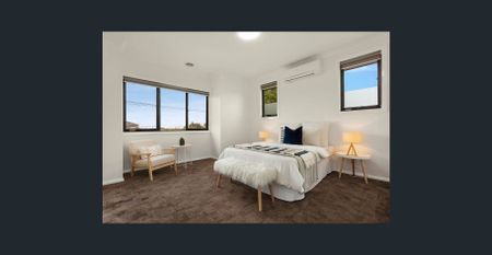 Luxurious Design in Prime Position - Photo 4