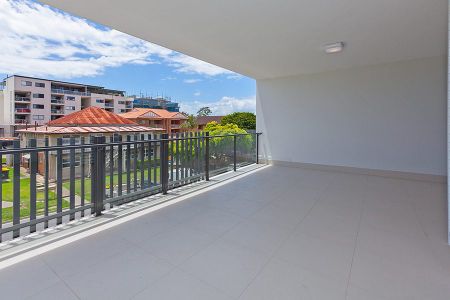 505/15 Isedale Street, Wooloowin, QLD 4030 - Photo 4