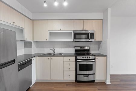 For Lease - 2015 Sheppard Avenue Unit# 2207, Toronto, Ontario - Photo 3