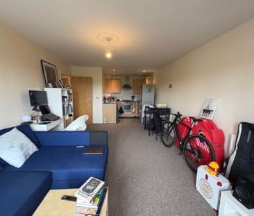 Price £1,350 pcm - Available 20/12/2025 - Unfurnished - Photo 6