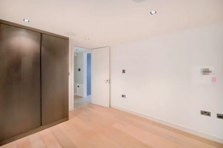 4 Bedroom 5 Bathroom Flat 29 - Photo 4