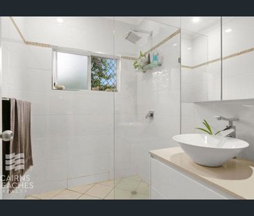 HALF DUPLEX - SIZE OF A SMALL HOUSE - Photo 3