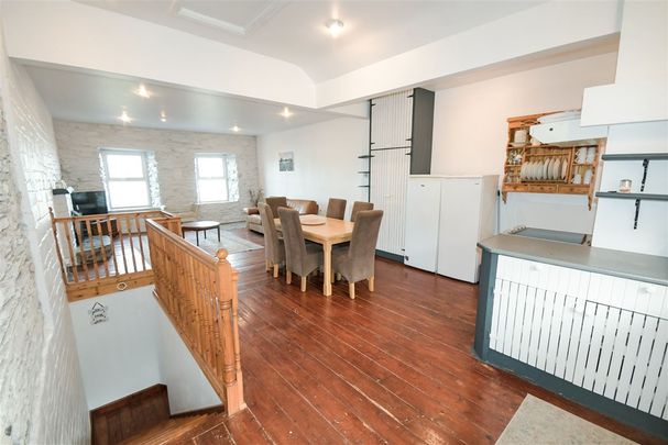 2 Hamilton's Row, Courtmacsherry, West Cork - Photo 1