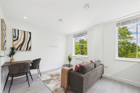 Station Road, Egham - 1 bedroomProperty for lettings - Seymours - Photo 4