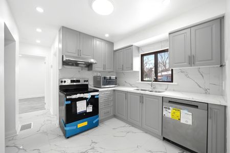 For Lease - 759 Midland Avenue, Toronto, Ontario - Photo 5