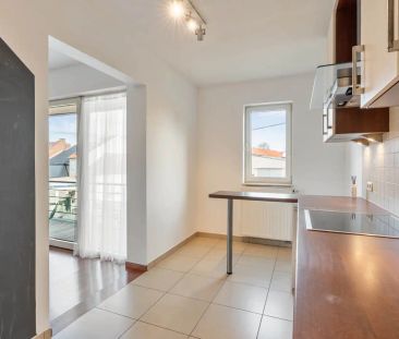 Lichtrijk 2-slaapkamerappartement met 2 terrassen + autostaanplaats... - Photo 6
