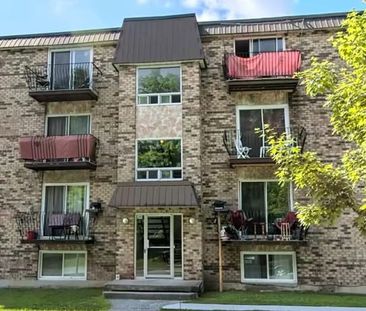 BEAU 4½ |CHAUFFAGE ET EAU CHAUDE - Photo 1