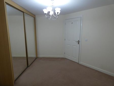 2 bedroom ground floor flat to rent - Photo 4