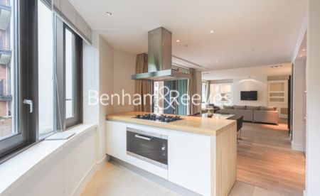 3 Bedroom flat to rent in Thornwood Gardens, Kensington, W8 - Photo 3