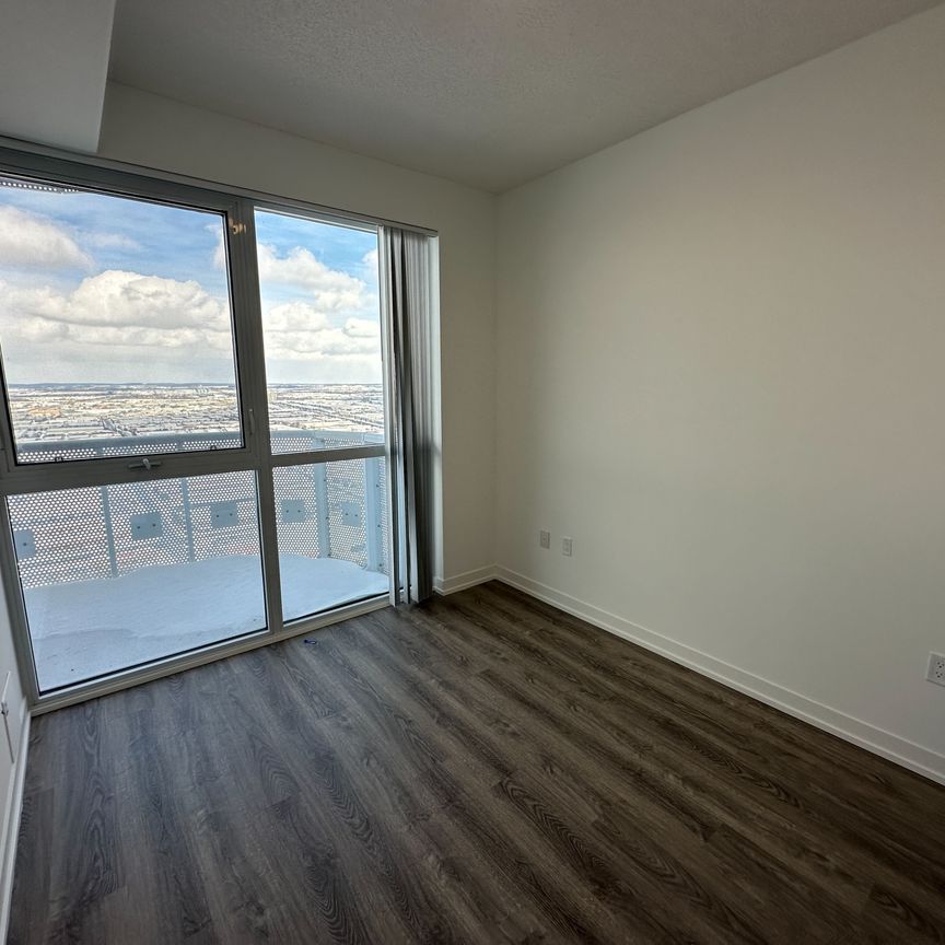 For Lease - 8 Interchange Way Unit# 5705, Vaughan, Ontario - Photo 1