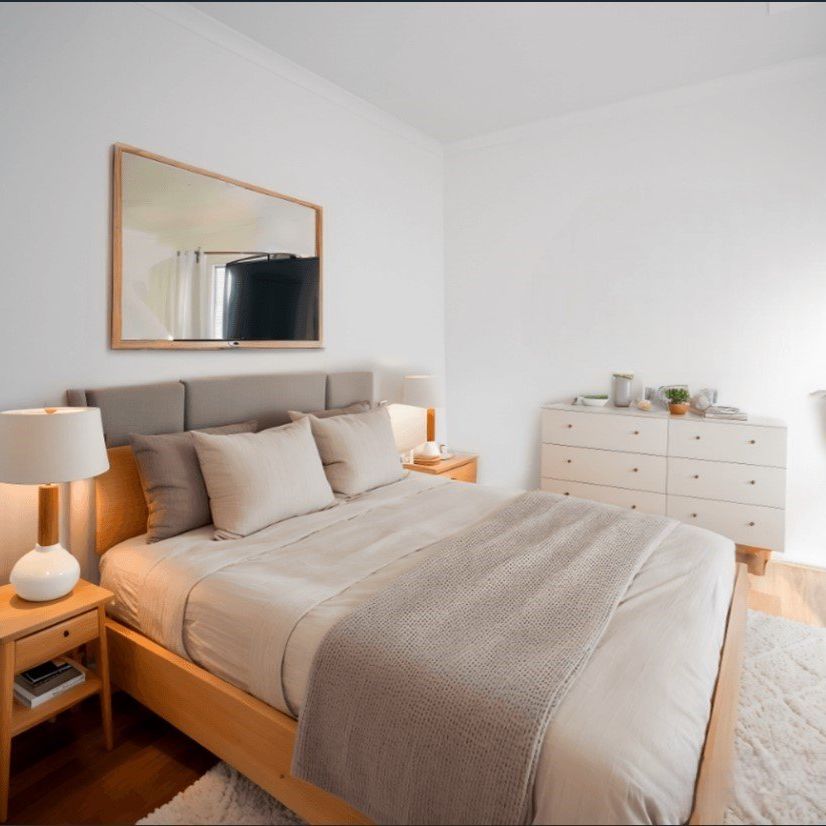 Secure 2 Bedroom Apartment in Industrial Warehouse Location - Photo 1