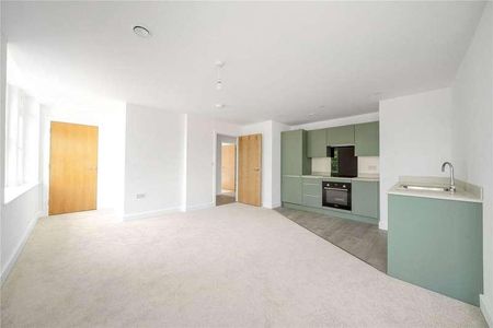 Catteshall Road, Godalming, Surrey, GU7 - Photo 2