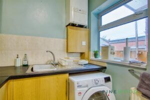 2 BEDROOM House - Mid Terrace - Photo 5