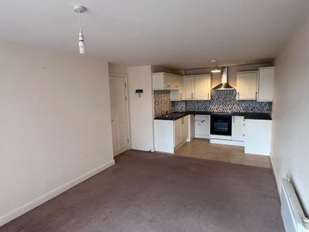 2 bedroom flat to rent - Photo 2