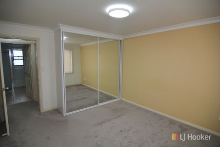 MODERN TOWNHOUSE - Photo 5