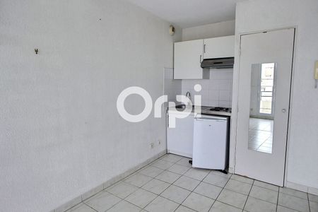 Appartement 2 pièces 35m2 MARSEILLE 5EME 689 euros - Photo 3