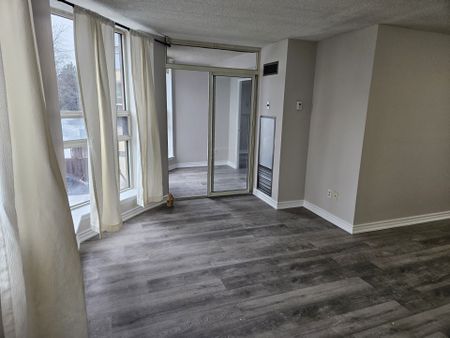 For Lease - 2460 Eglinton Avenue Unit# 219, Toronto, Ontario - Photo 5