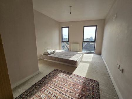 Kitchener House, Warwick Road, West Drayton, UB7 9BS - Photo 2