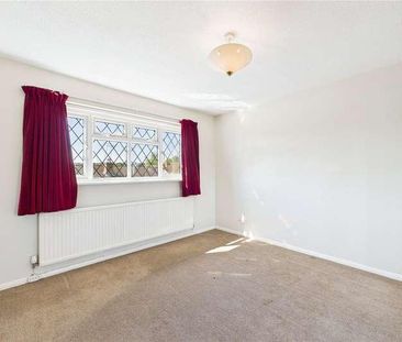 Acacia Avenue, Owlsmoor, Sandhurst, GU47 - Photo 4
