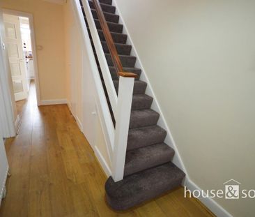 3 bedroom detached house to rent - Photo 5