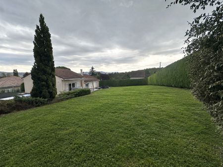 Location Maison 5 pièces 110m² AUBIERE 63170 - Photo 3