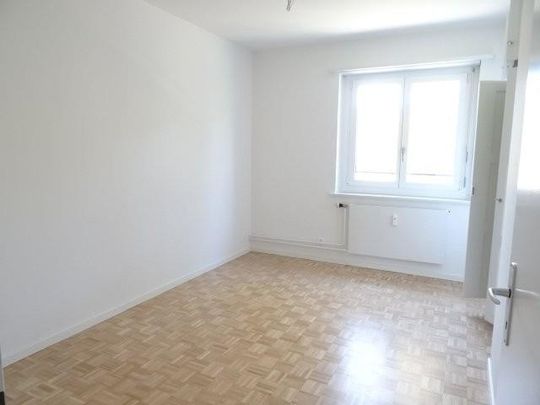 4.5 Zimmer-Duplexwohnung in einem Familienquartier im Grünen - Foto 1
