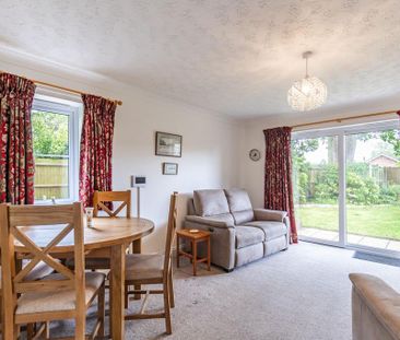 2 bedroom detached bungalow to rent - Photo 3