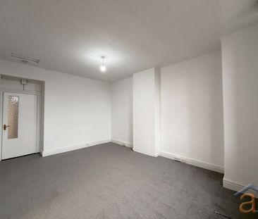 To Let – The Coach House, Crescent Road, Birkdale – One-bedroom - Photo 3