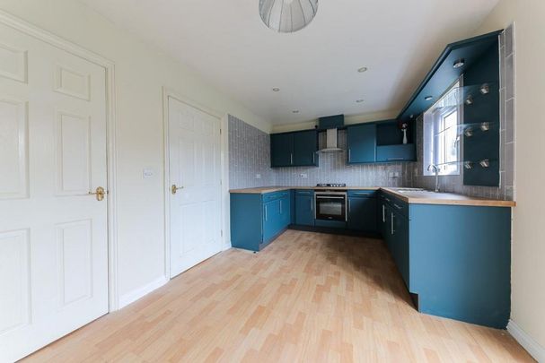 4 bedroom detached house to rent - Photo 1