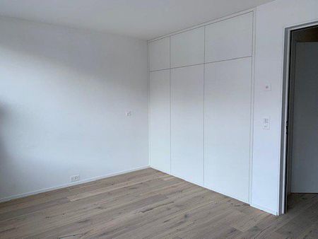 APPARTEMENT AVEC ENCADREMENT - Place de la Gare 4a, appartement de 2.5 pièces - Photo 3