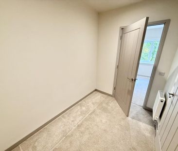 4 bedroom detached house to rent - Photo 5