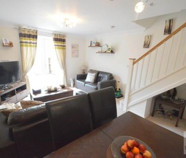 2 bedroom semi-detached house to rent - Photo 1