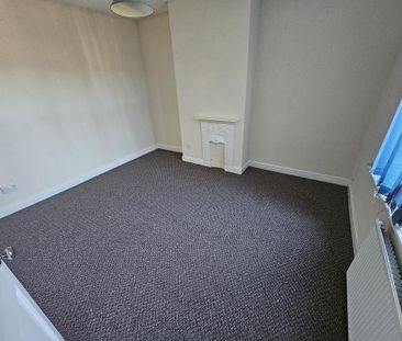 3 bedroom end of terrace house to rent - Photo 5