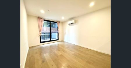 Spacious Amazing 2 Bedroom Apartment READY TO MOVE IN! - Photo 3