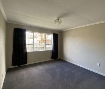 112 West Street, Hawthorndale - Photo 4