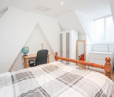 4 bedroom terraced house to rent - Photo 6