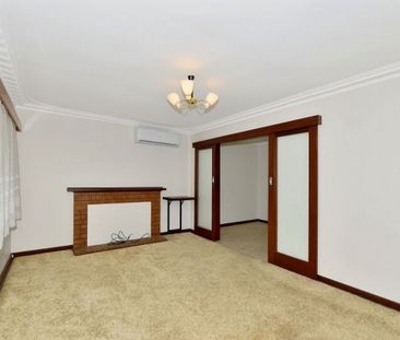 Centrally Located Family Home! - Photo 3