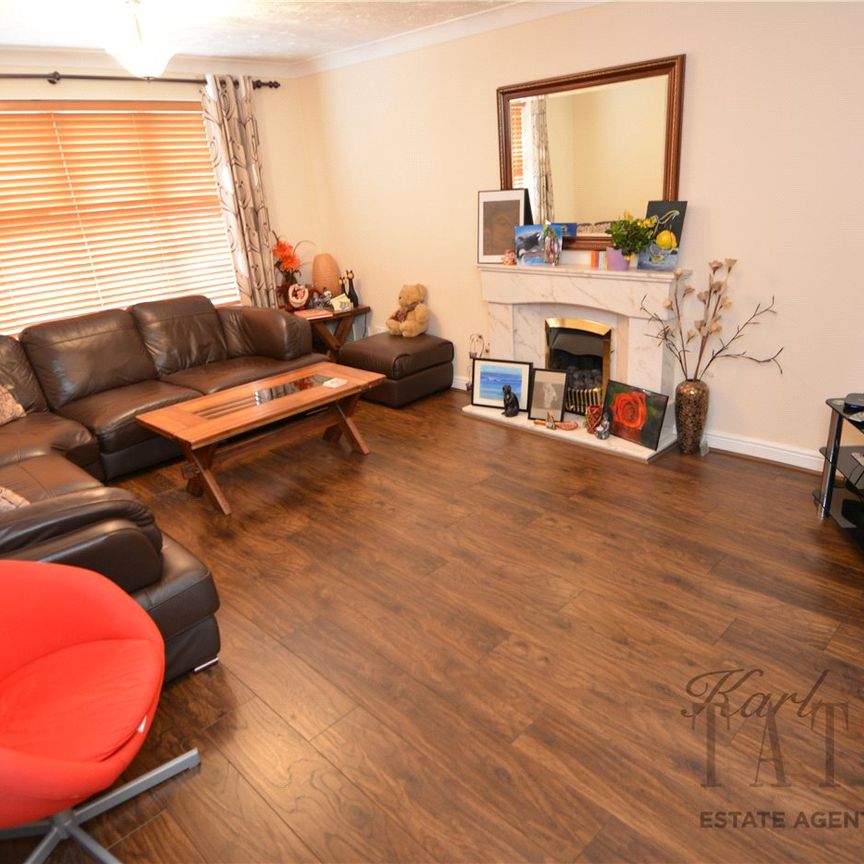 Bramhall Close, West Kirby, Wirral, CH48 8BP - Photo 1