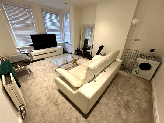 2 bedroom flat to rent - Photo 1