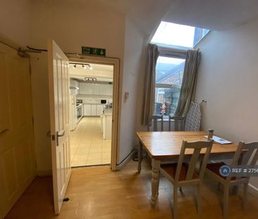 6 bedroom terraced house to rent - Photo 2